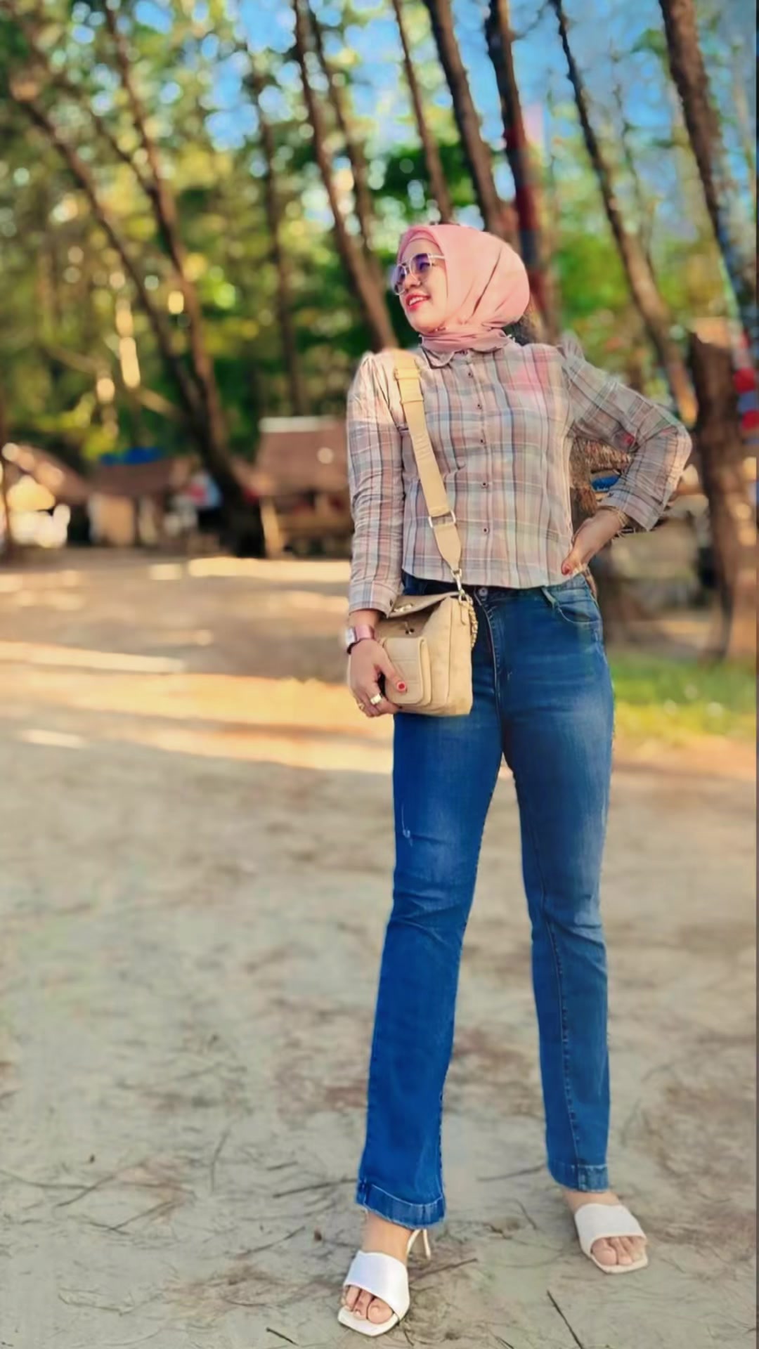 @Chechecyl
