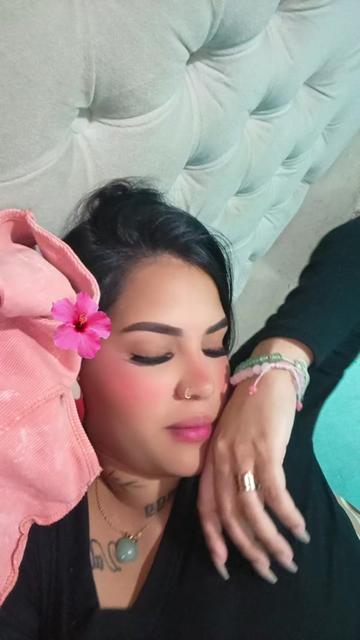 @KAROL'A๐๐ฆ