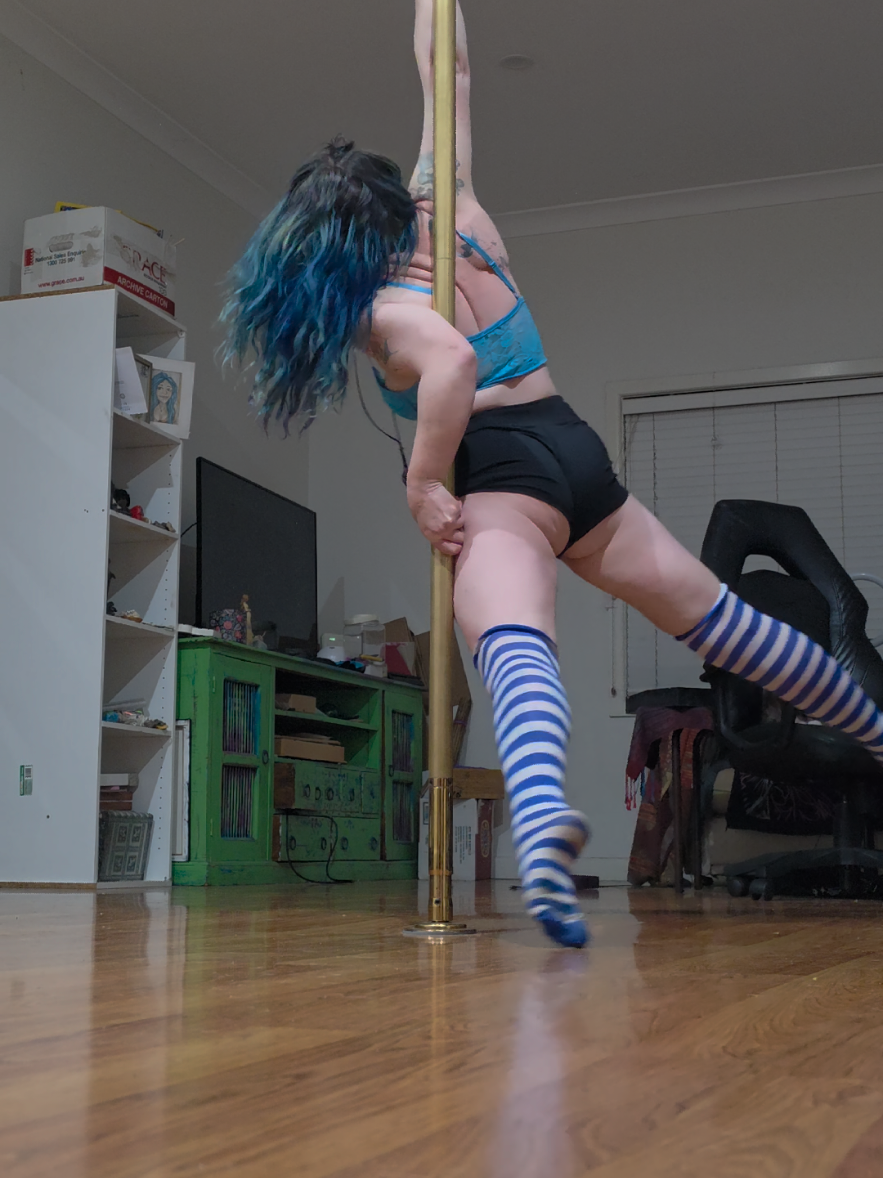 @tiedyepole