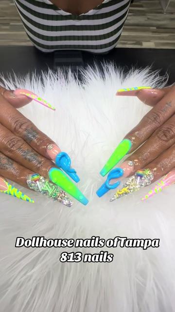 @Dollhouse nails of Tampa