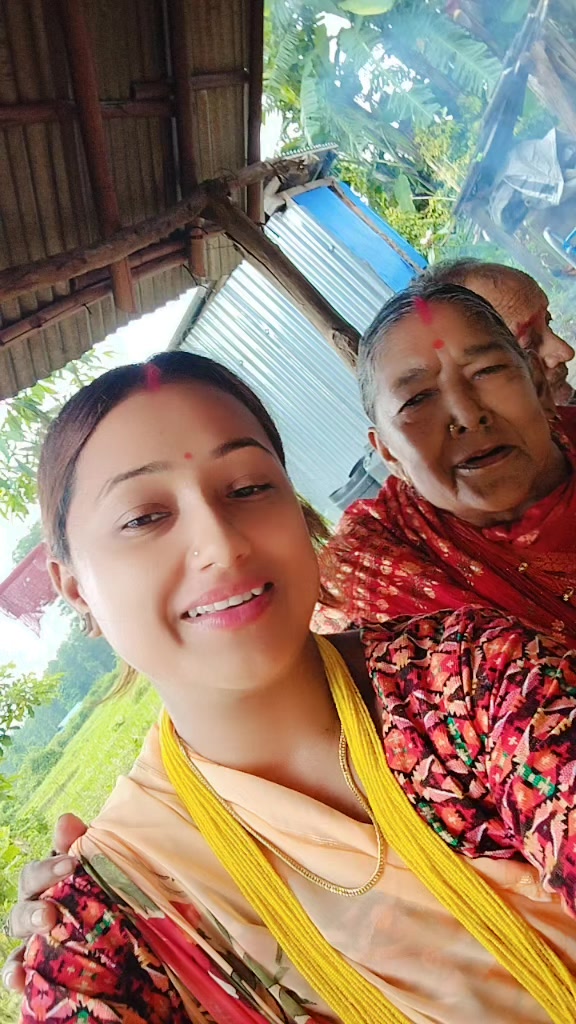 @🇳🇵☘️uma khatri🇳🇵☘️