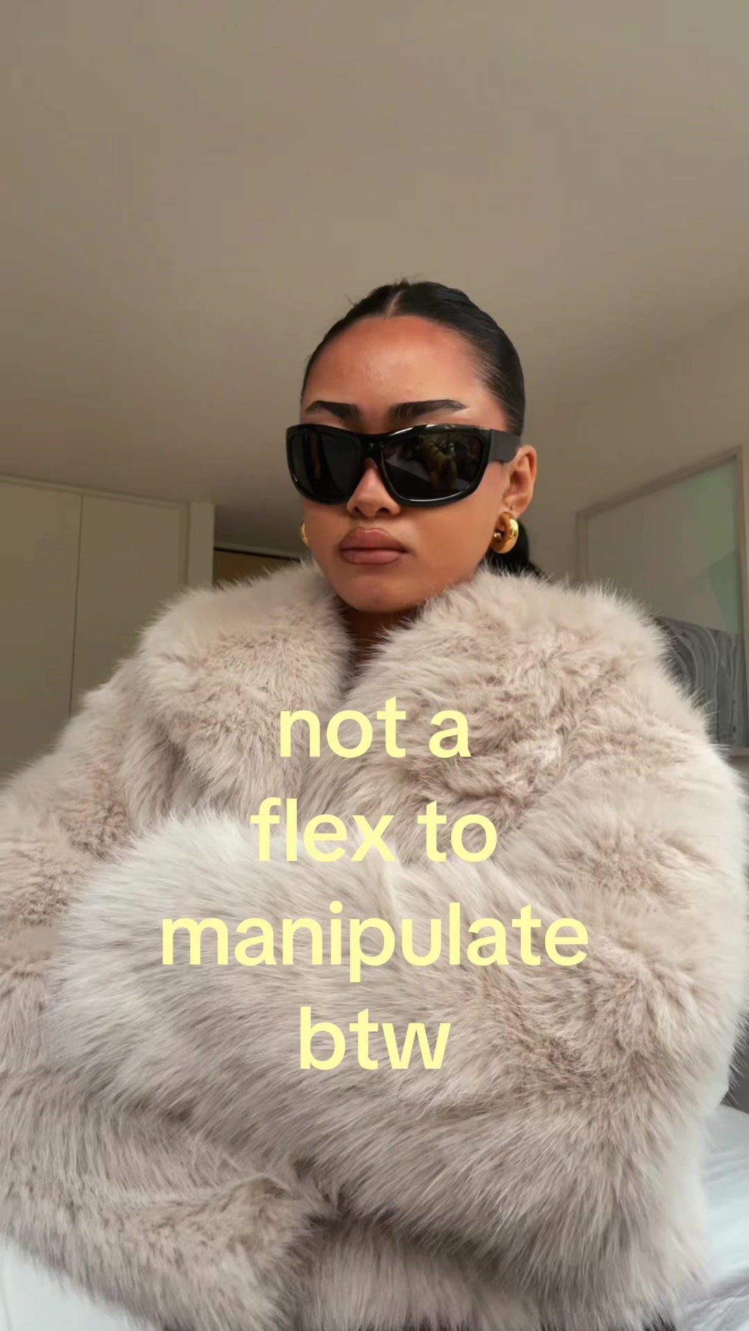 @TH💋NIA