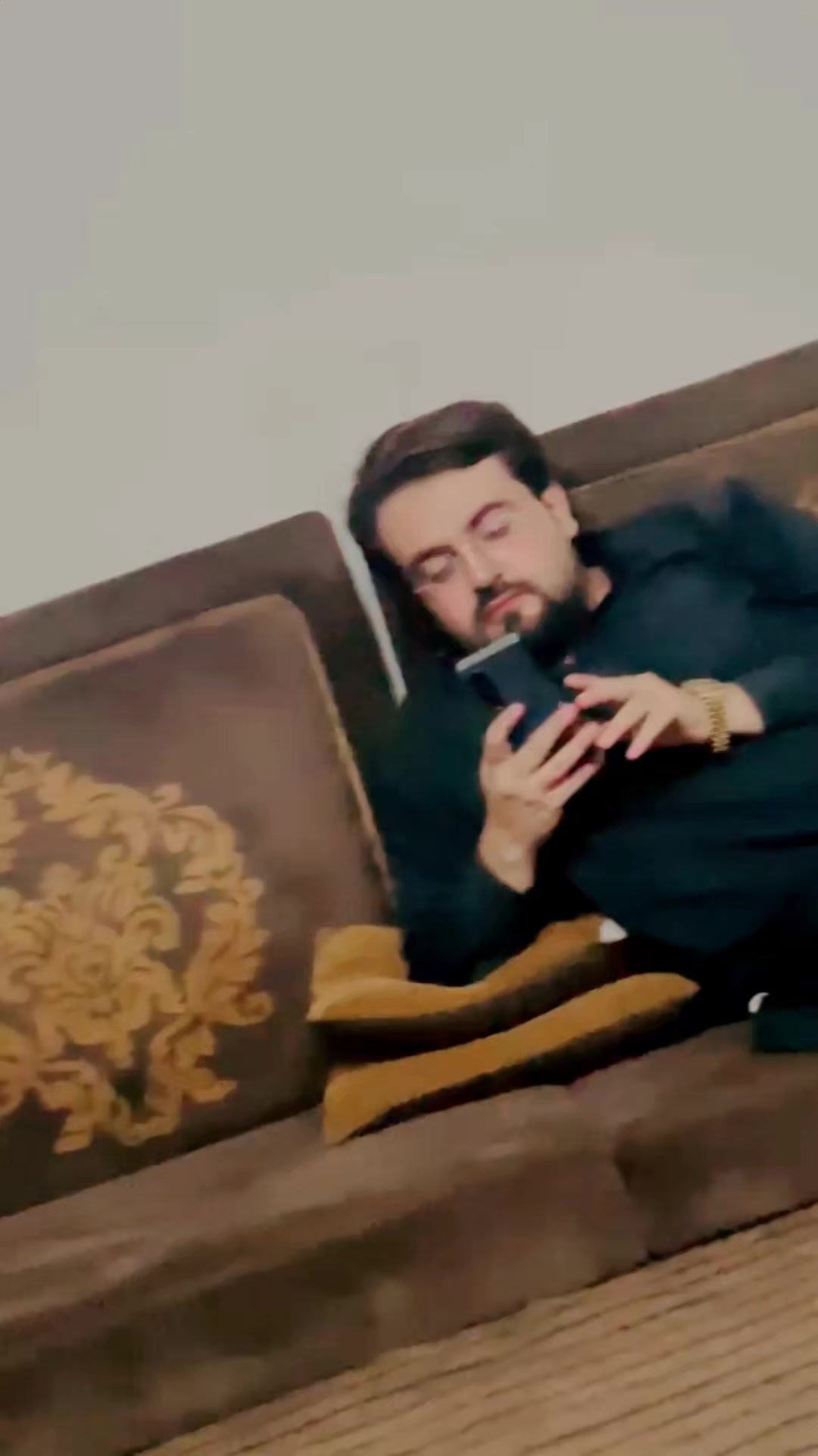 @Tashfain Afridi