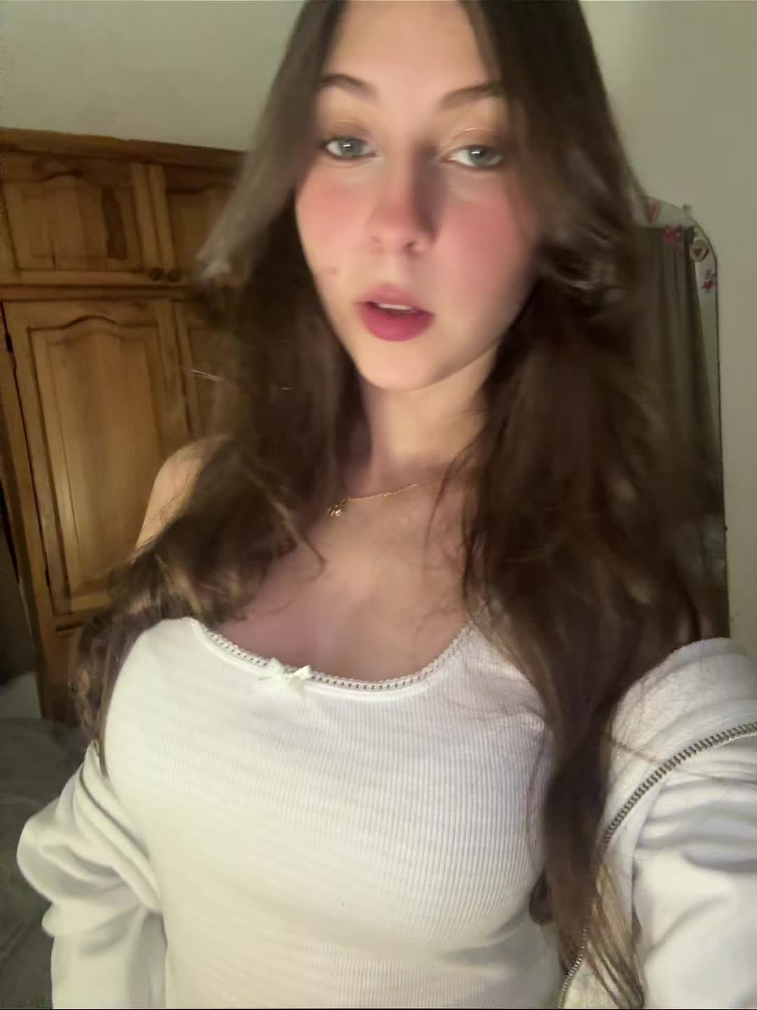 @Valentina