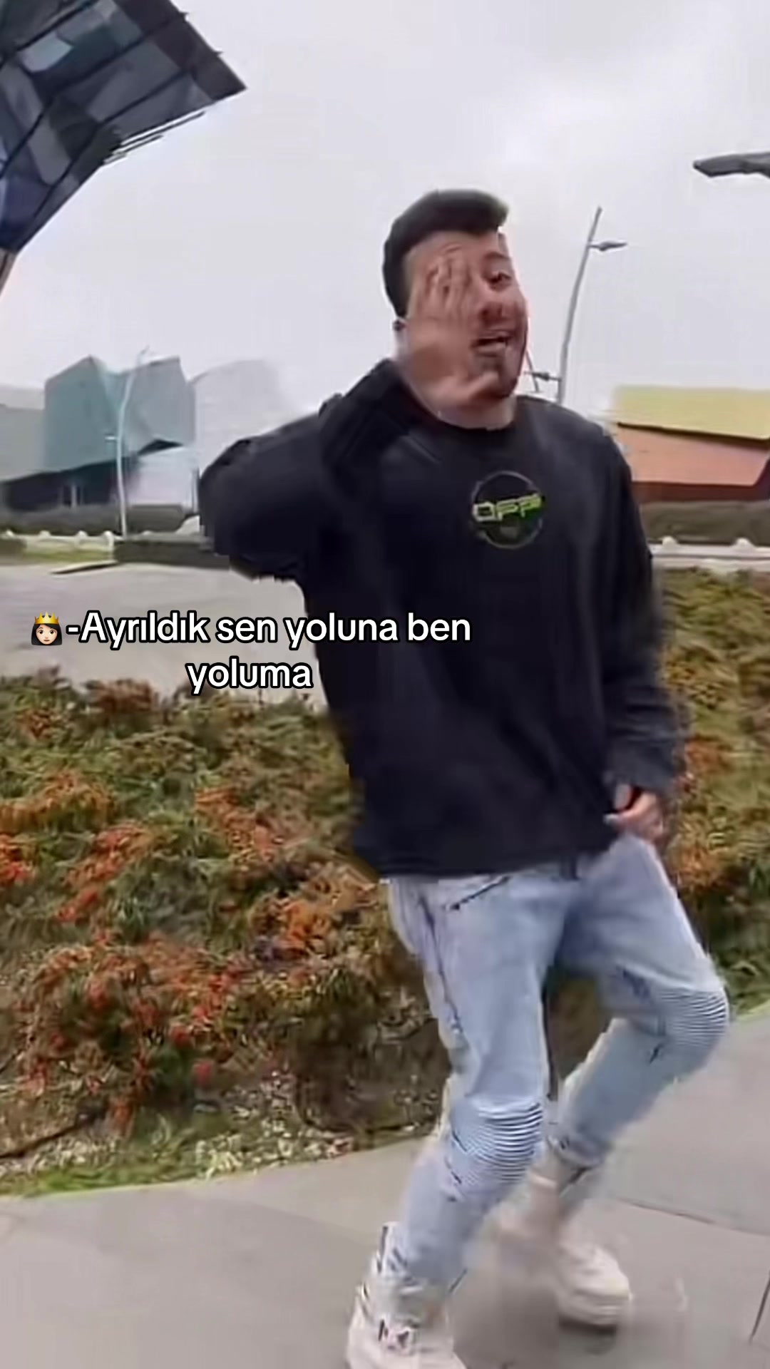 @𝓔 ⋆
