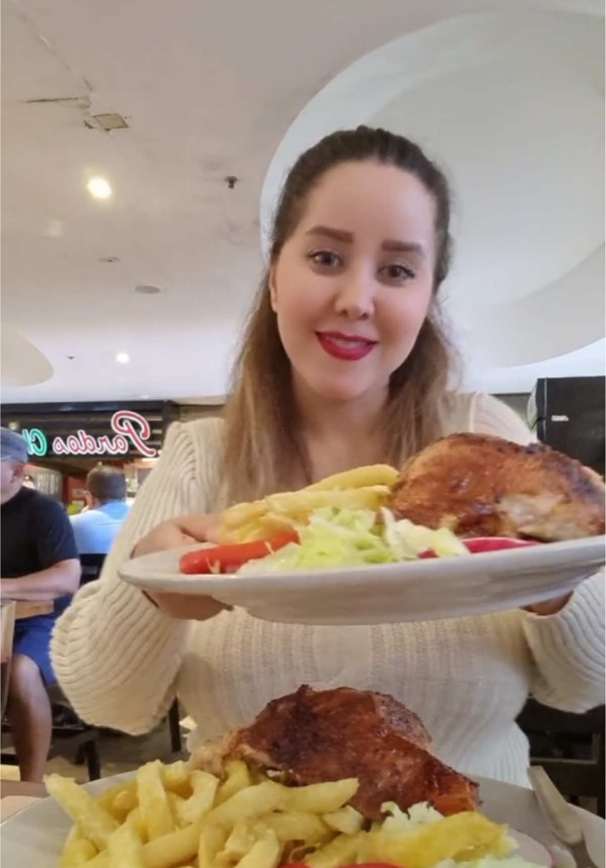 @ChicaPersaEnPerú