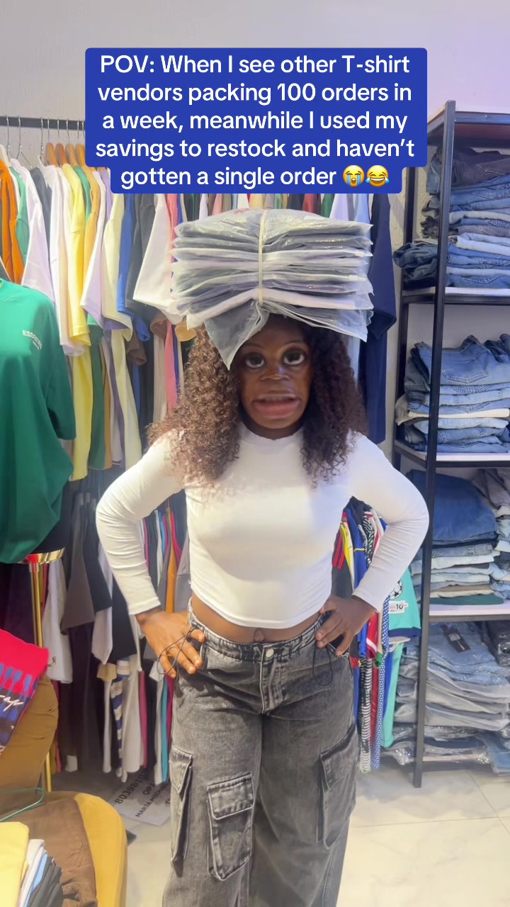 @UYO BAGGY JEANS & TEES VENDOR