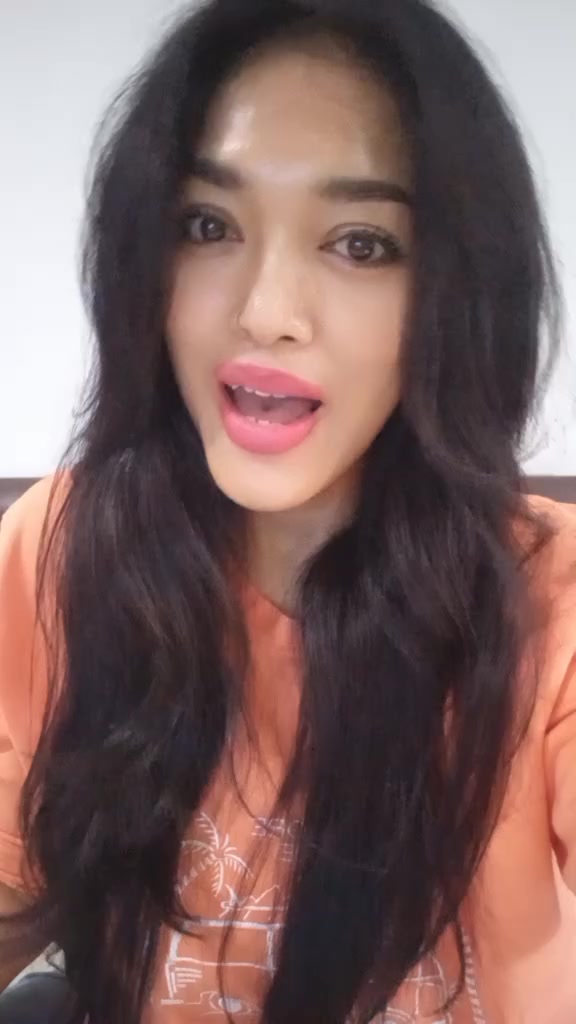 @shanina_shaquille