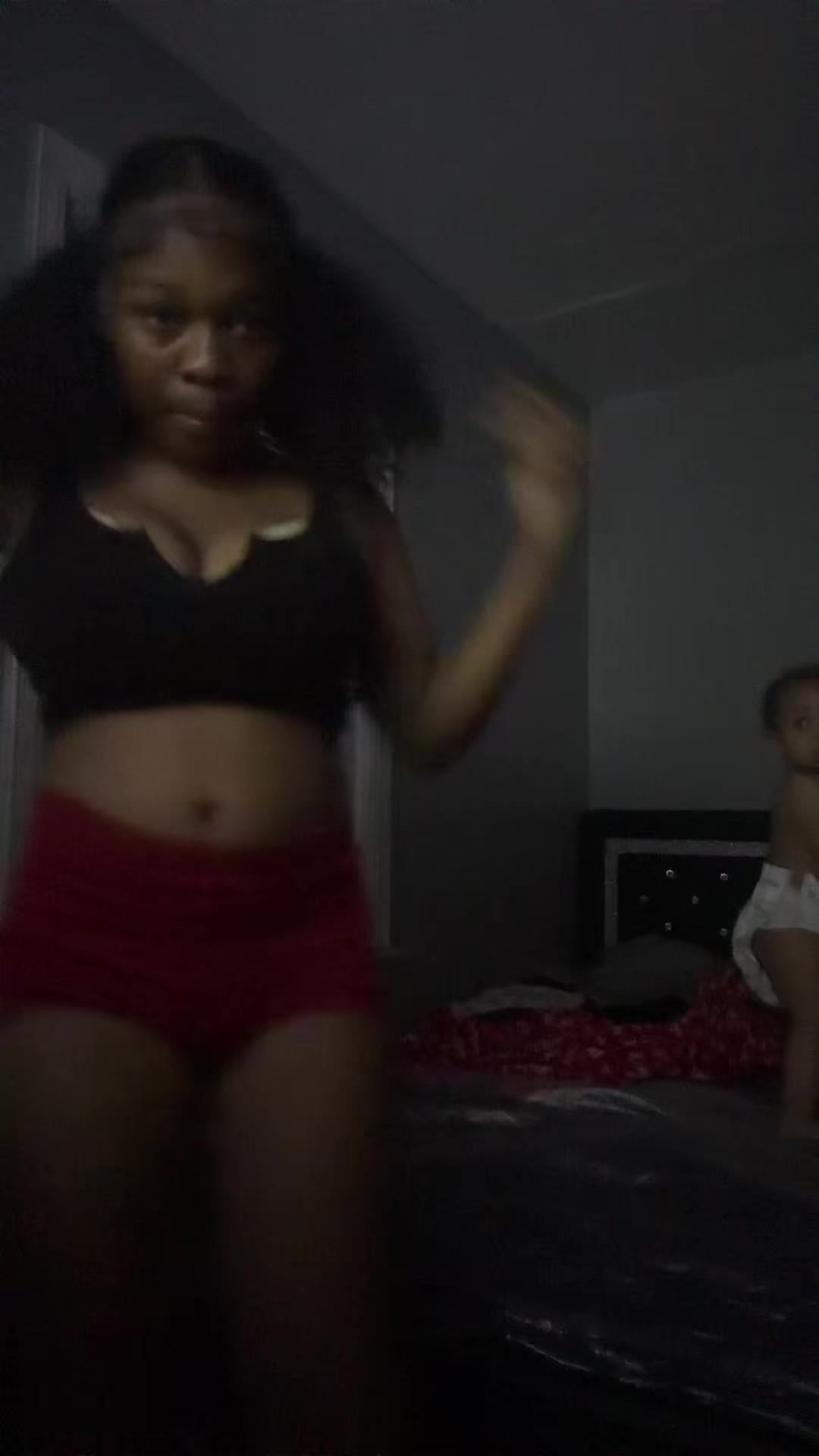 @👅.