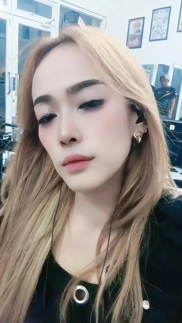 @๐๐ฏ๐ฏ๐ฐ Kharisma