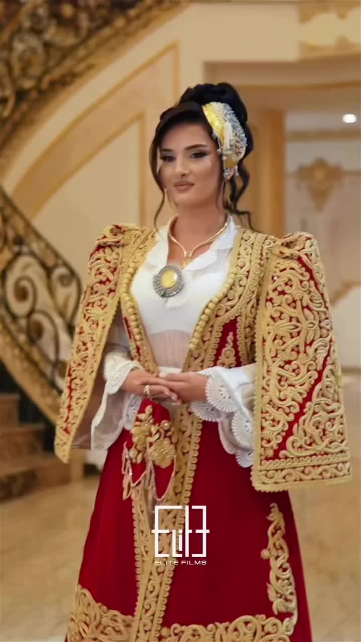 @Traditional Couture Tina