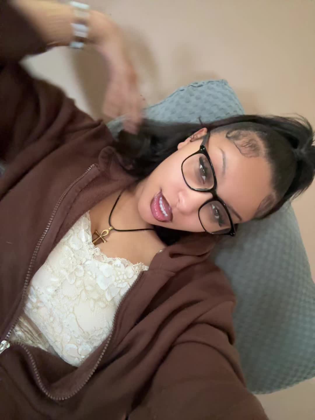 @ThaatGirlTy