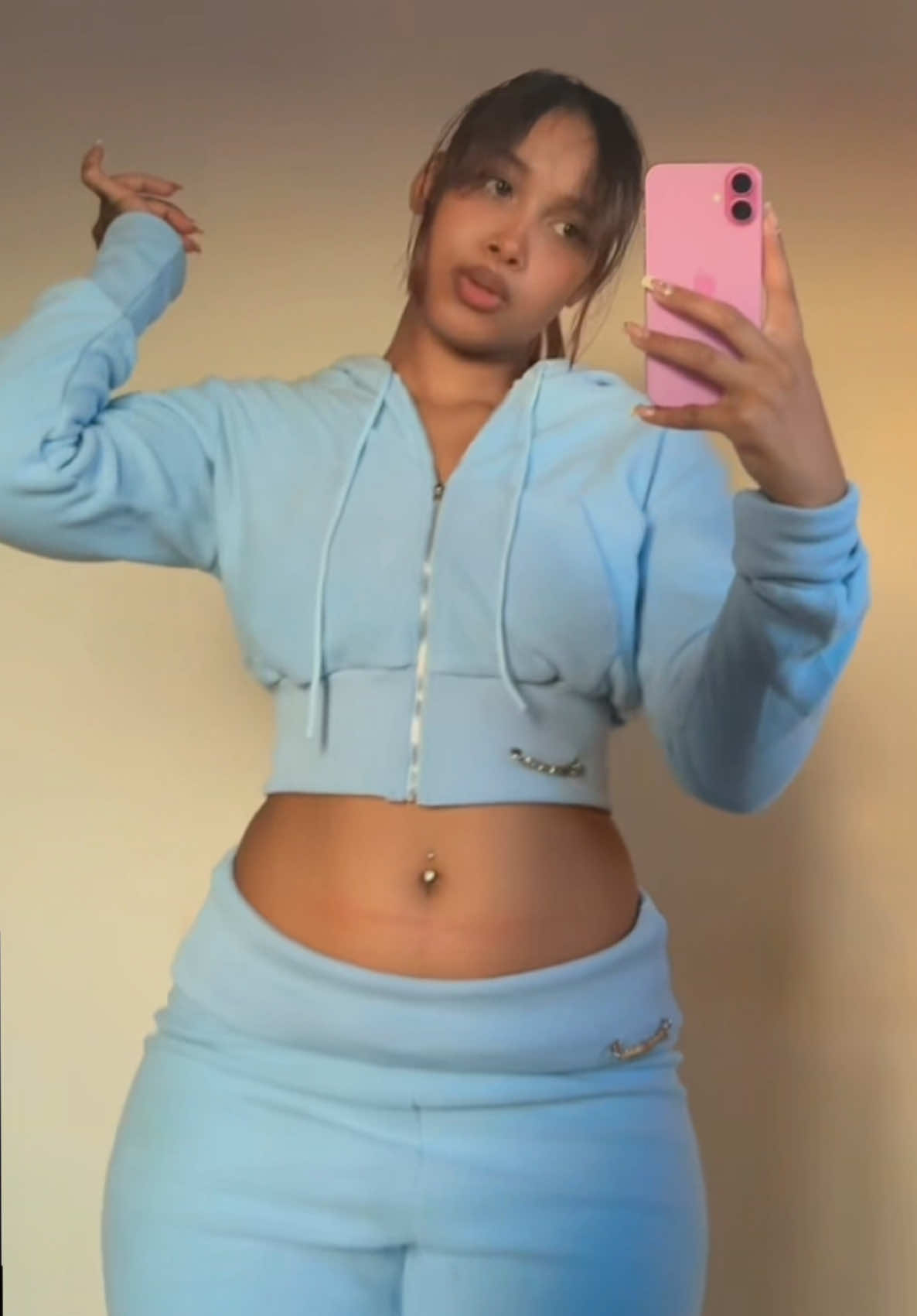 @Kiarra_Connie