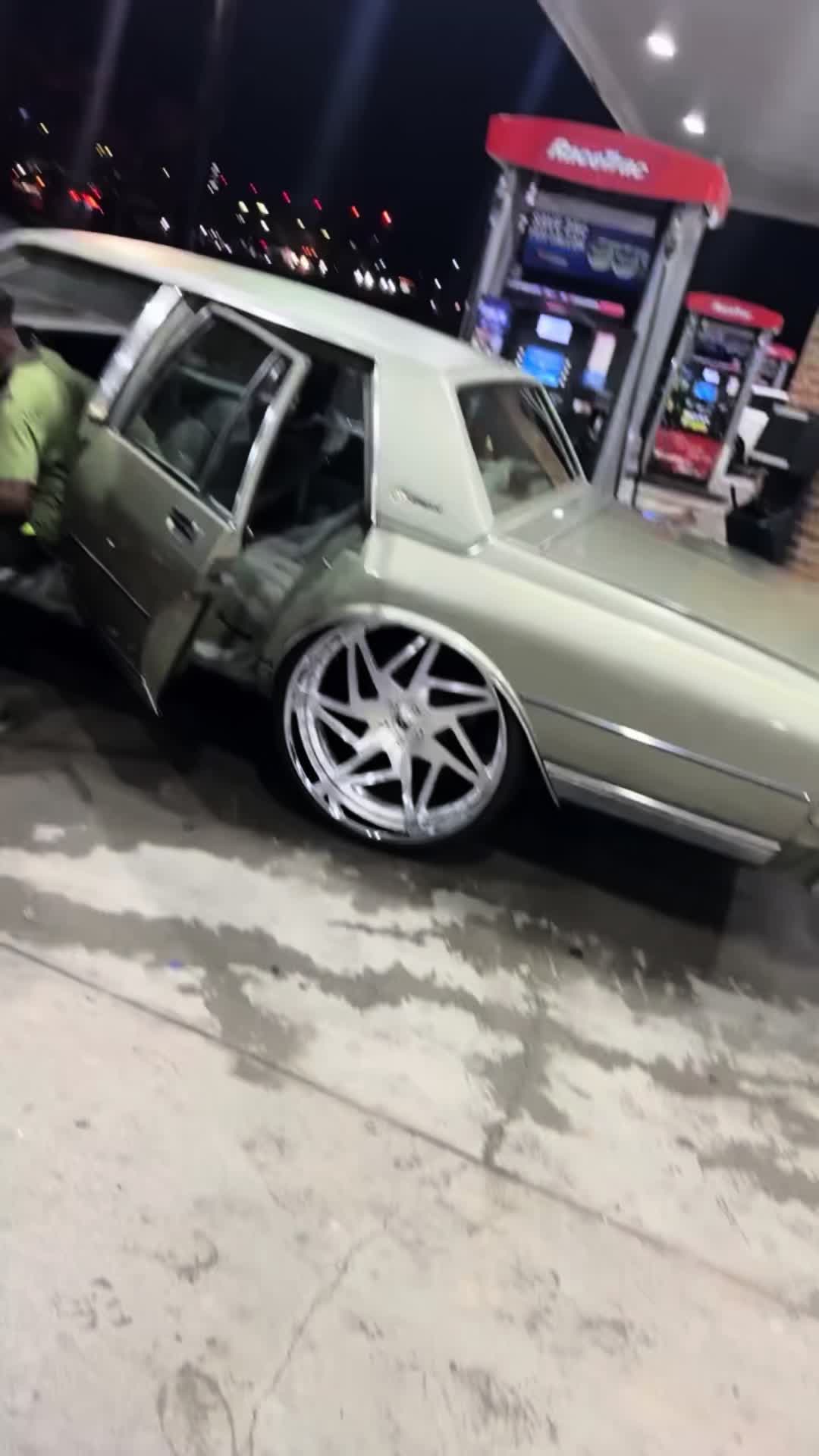 @PUG HOT ROD