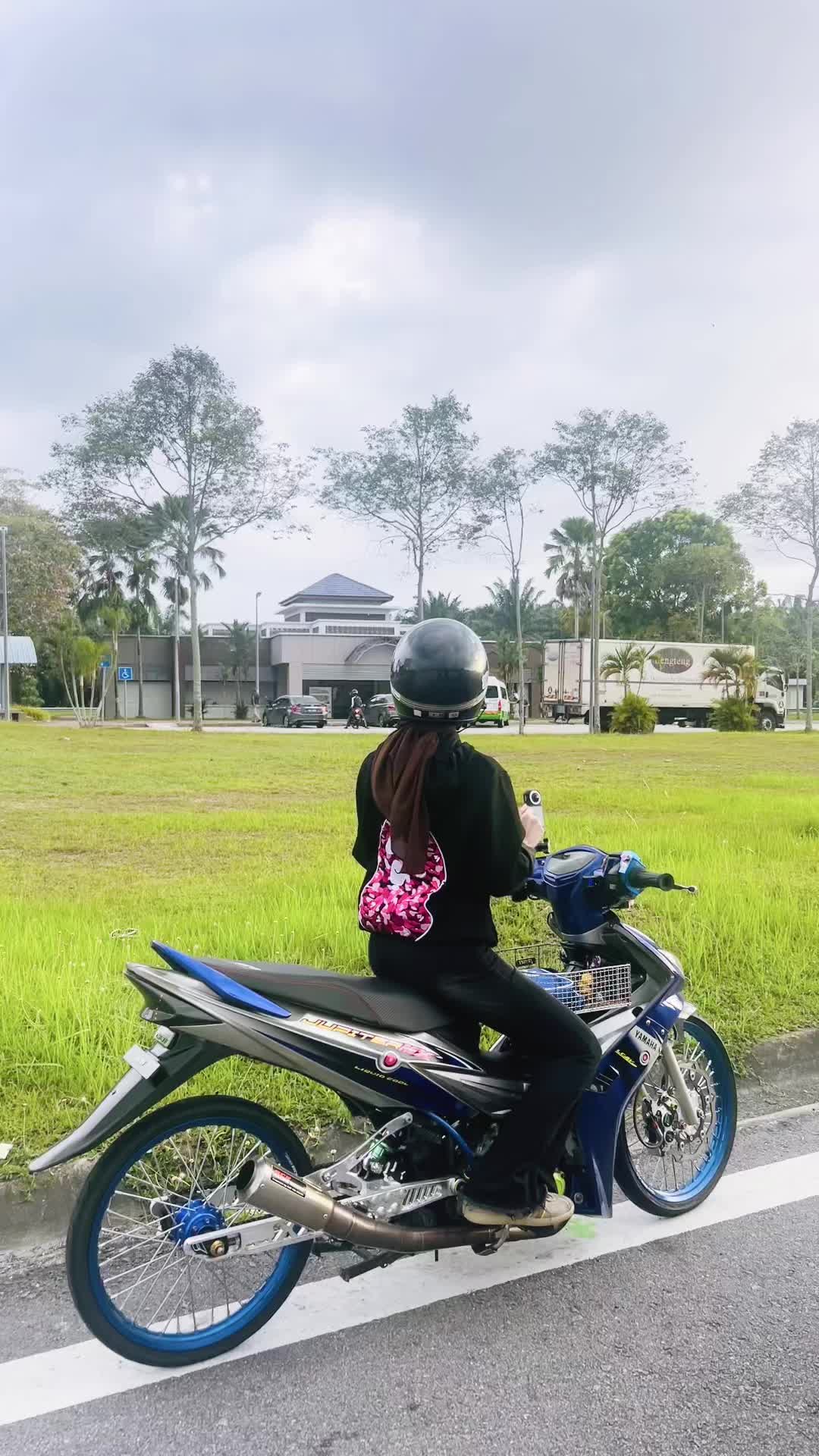 @𝓲𝓻𝓲𝓼𝓱 𝓭𝓪𝓷𝓲𝓪