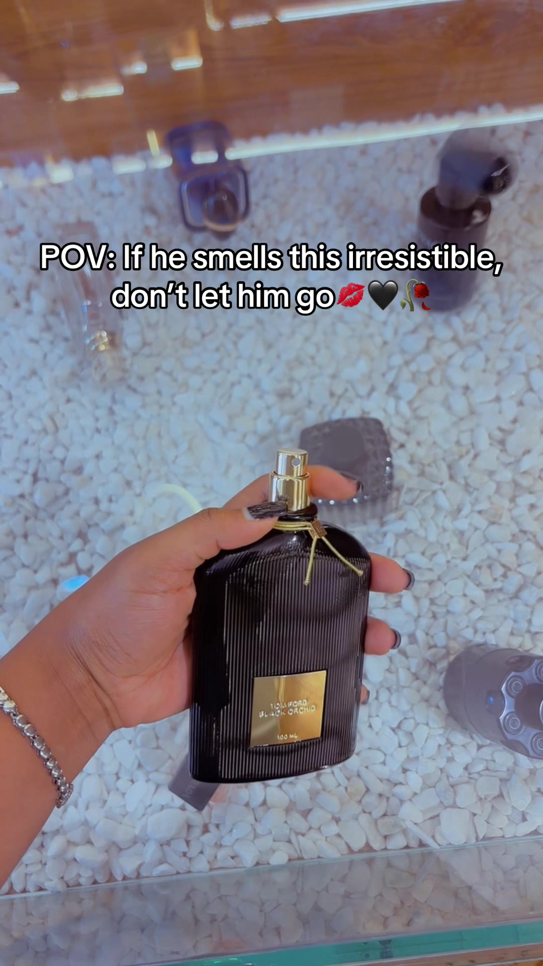 @Perfumora