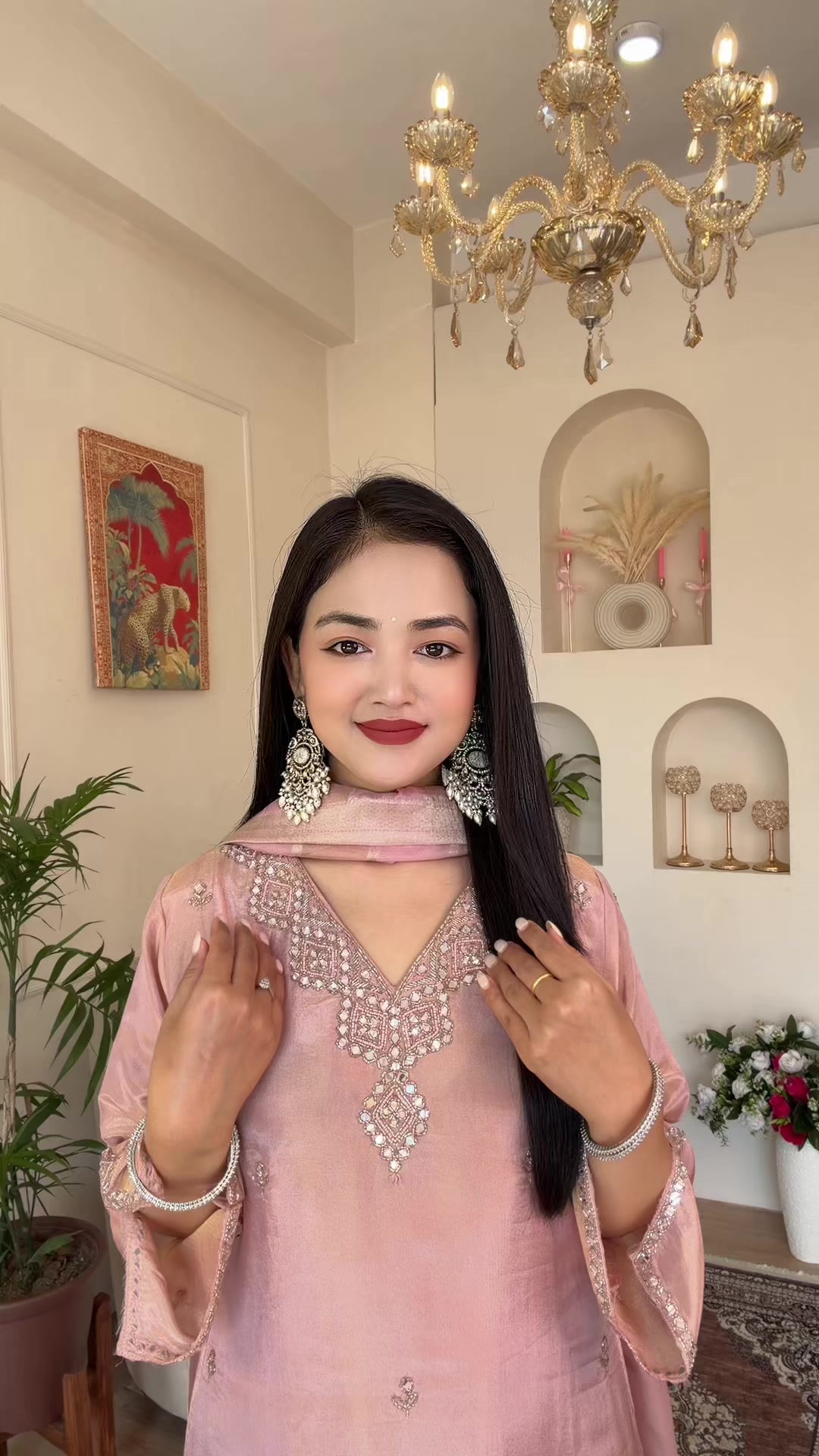 @Naina_TheAttire
