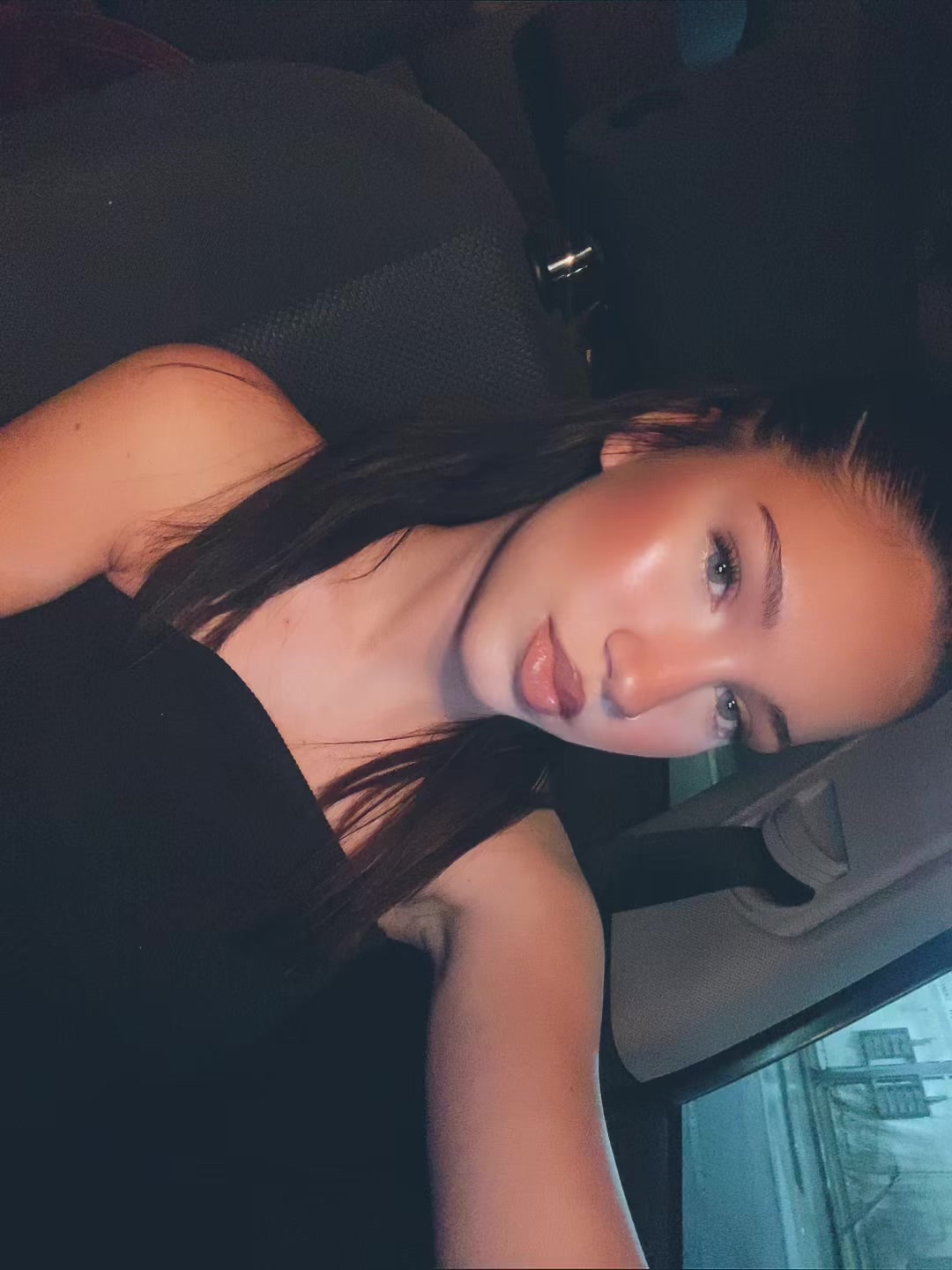 @🦋