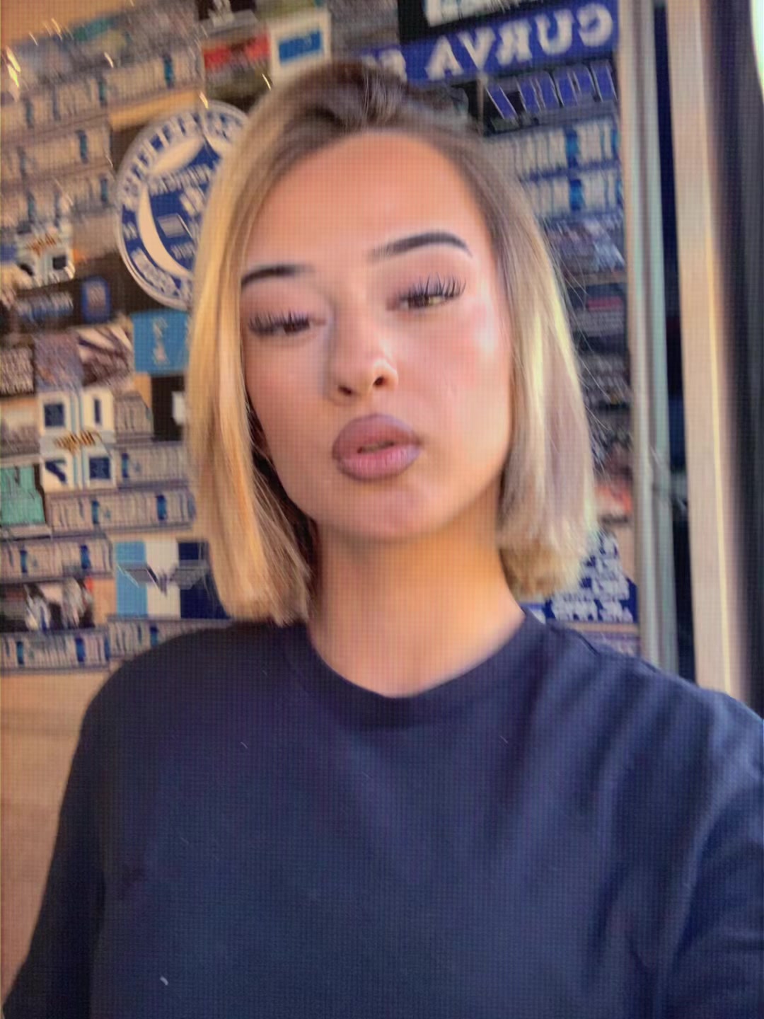 @🛩️