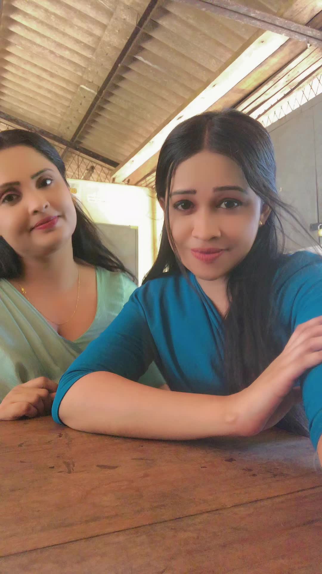 @oshini shanaya