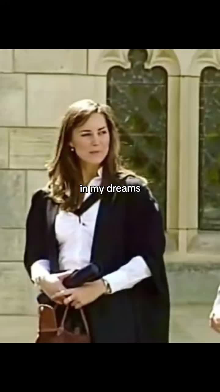@♔ 𝓡𝓸𝔂𝓪𝓵 𝓩𝓱 🇬🇧