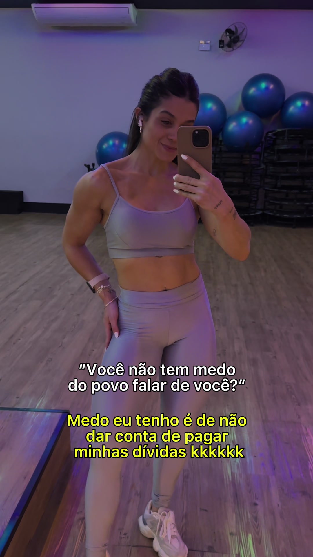 @Bella