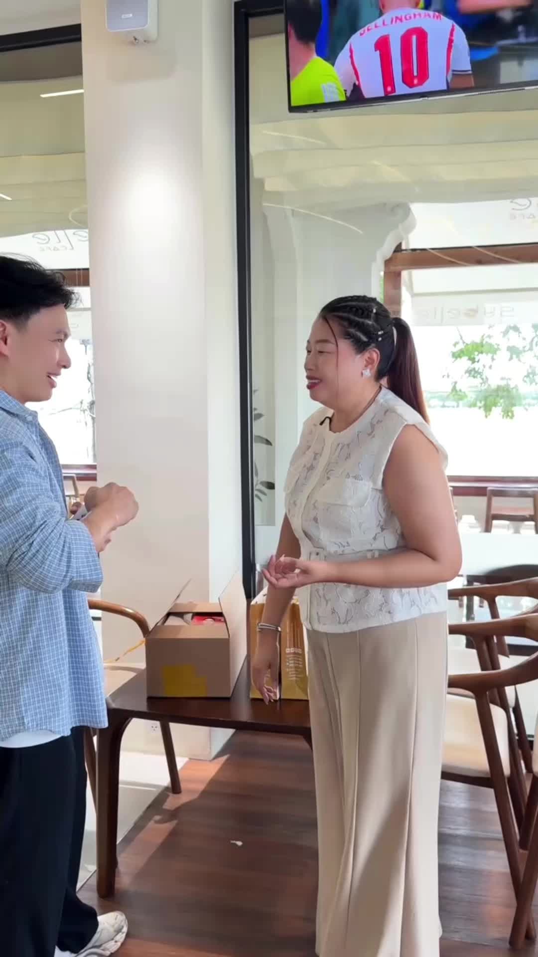 @Sok Reaksmey - សុខ រស្មី