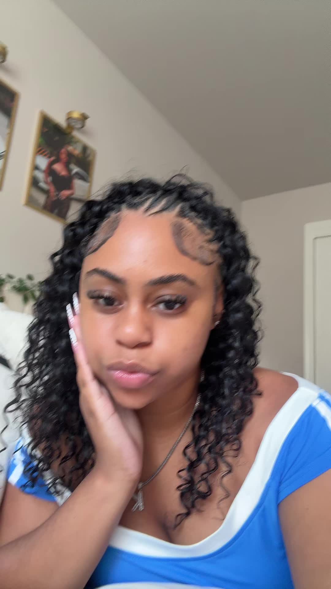 @Kaylalebomb ✨