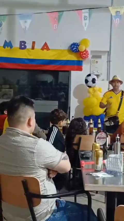 @El poloshow trovador 🍍