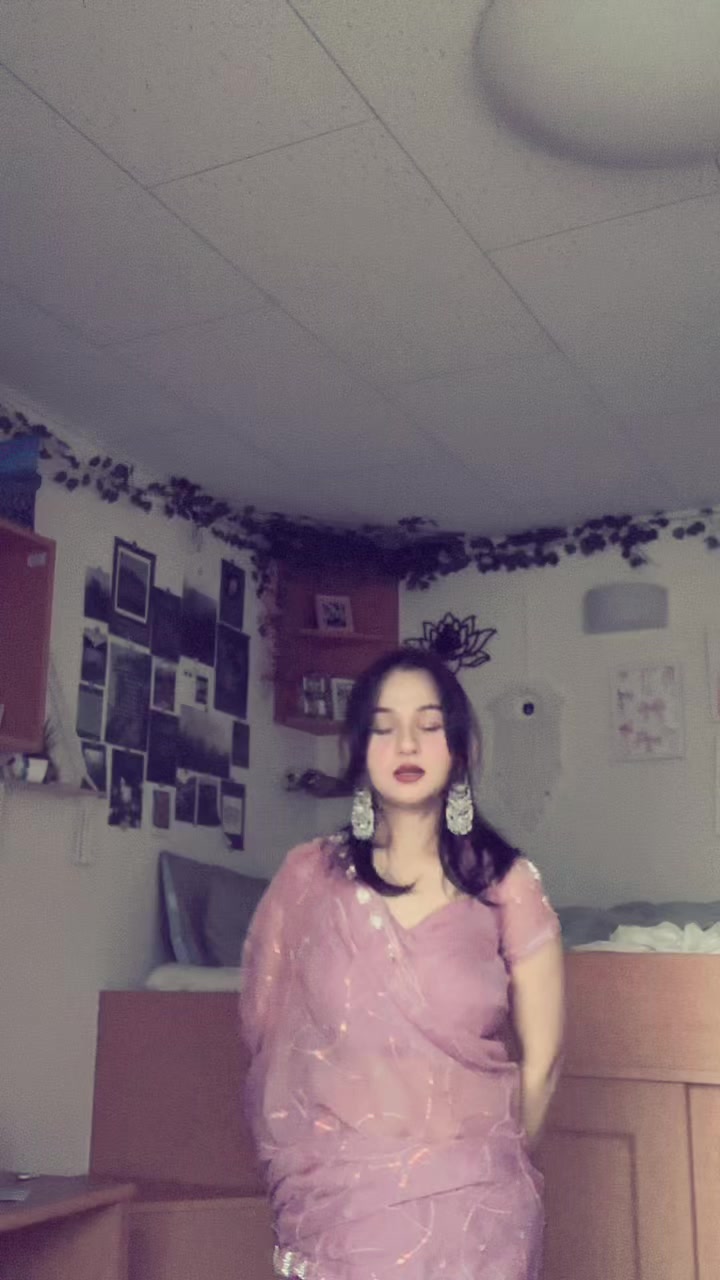 @ALINA🌸