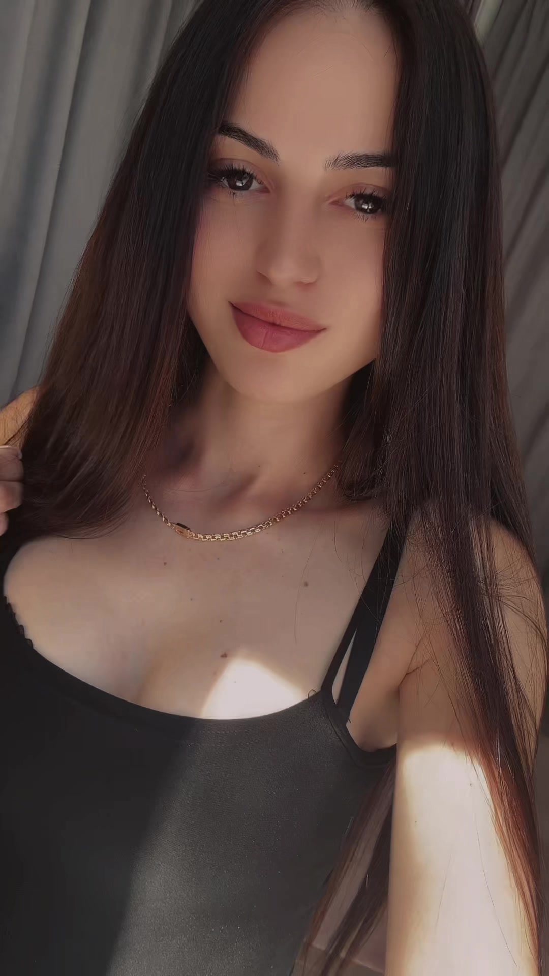 @Annushka🖤♥️