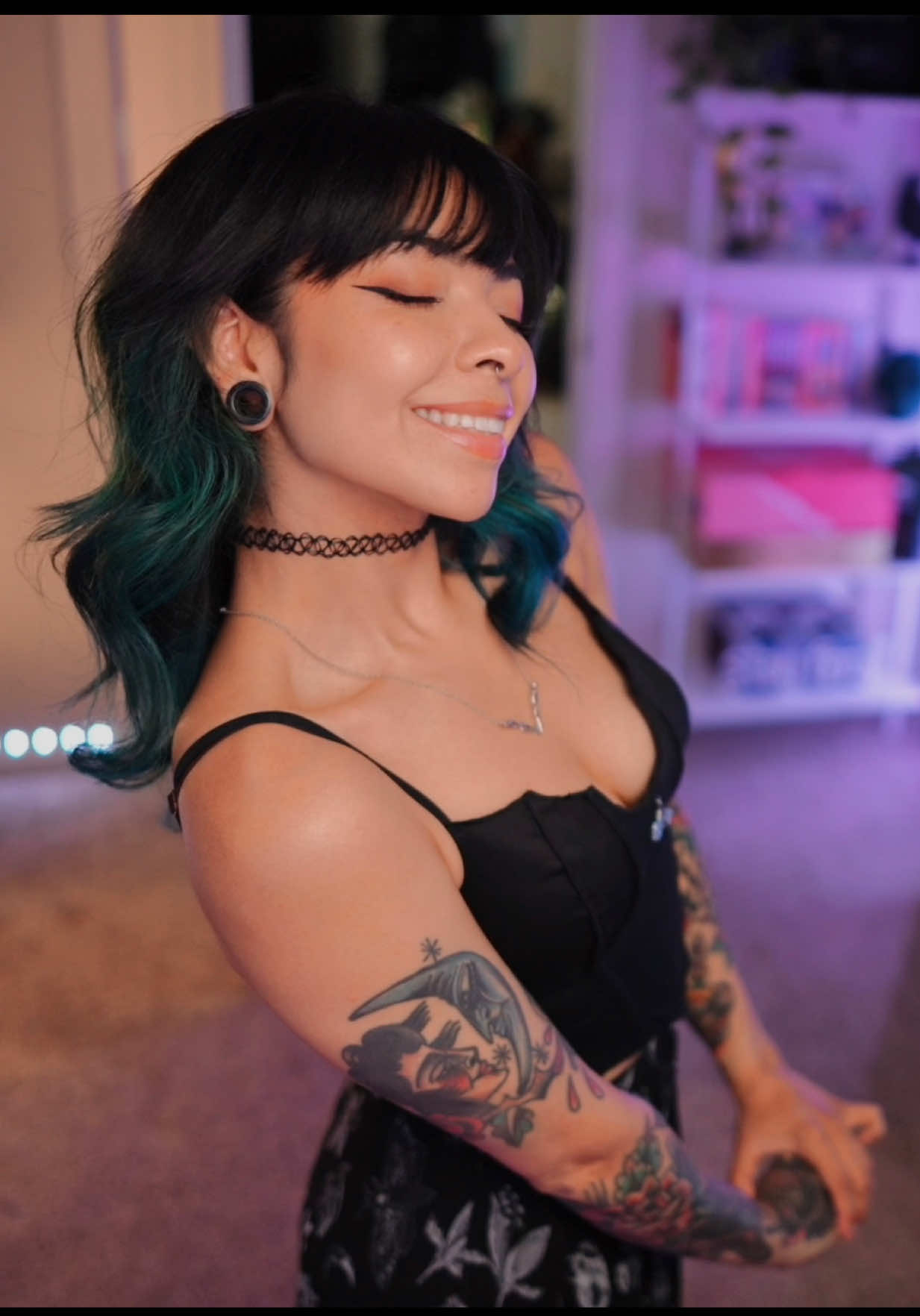 @AileenSenpai | Twitch Streamer