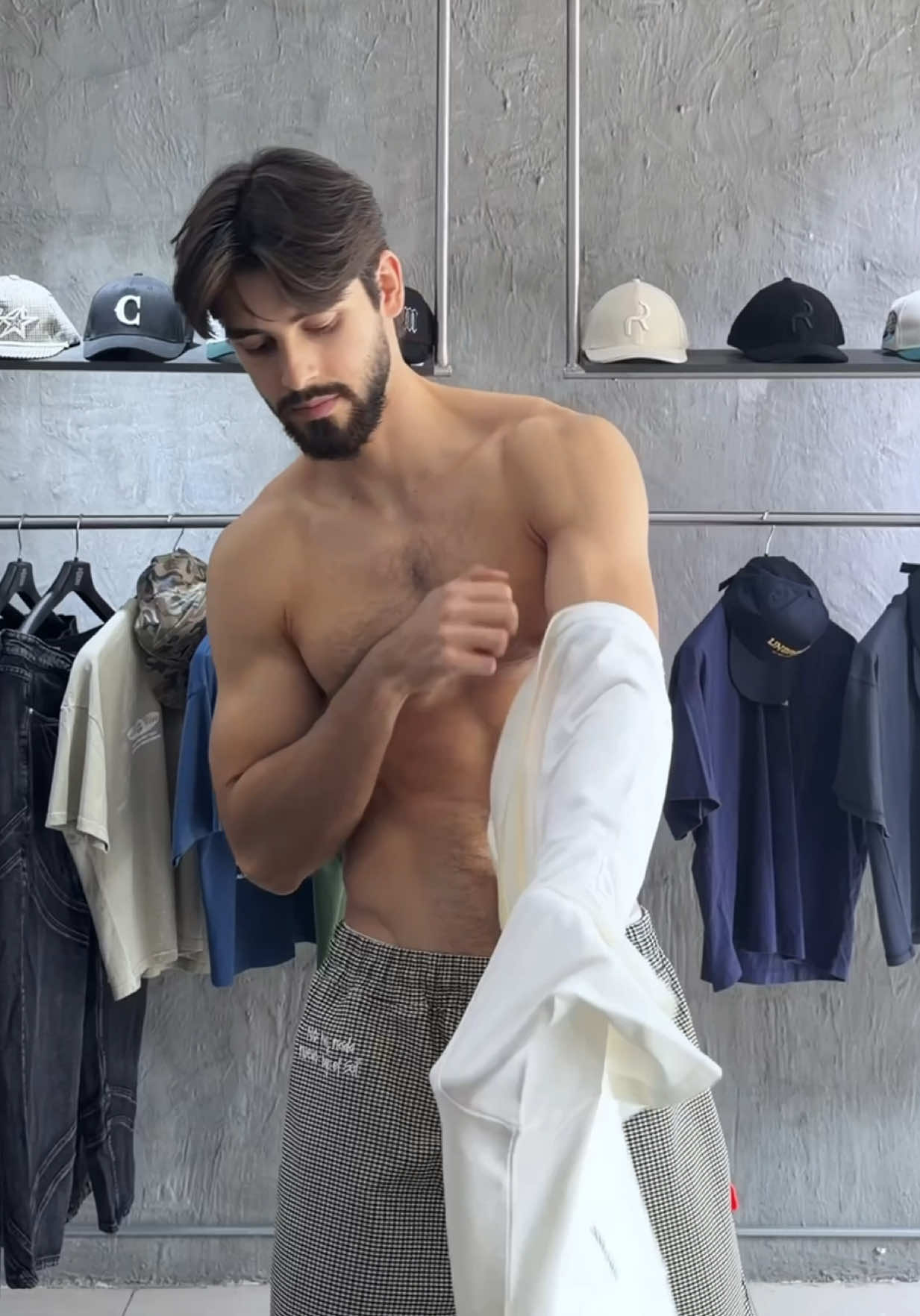 @UNSTOPWORLD