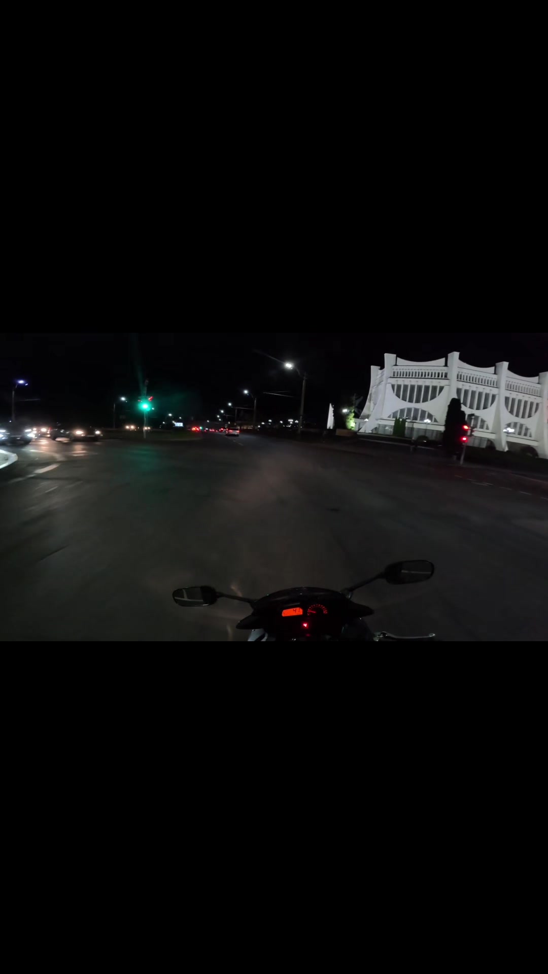 @Moviе