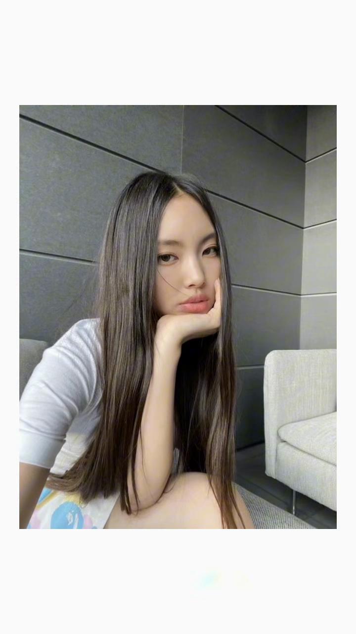 @Chierix_