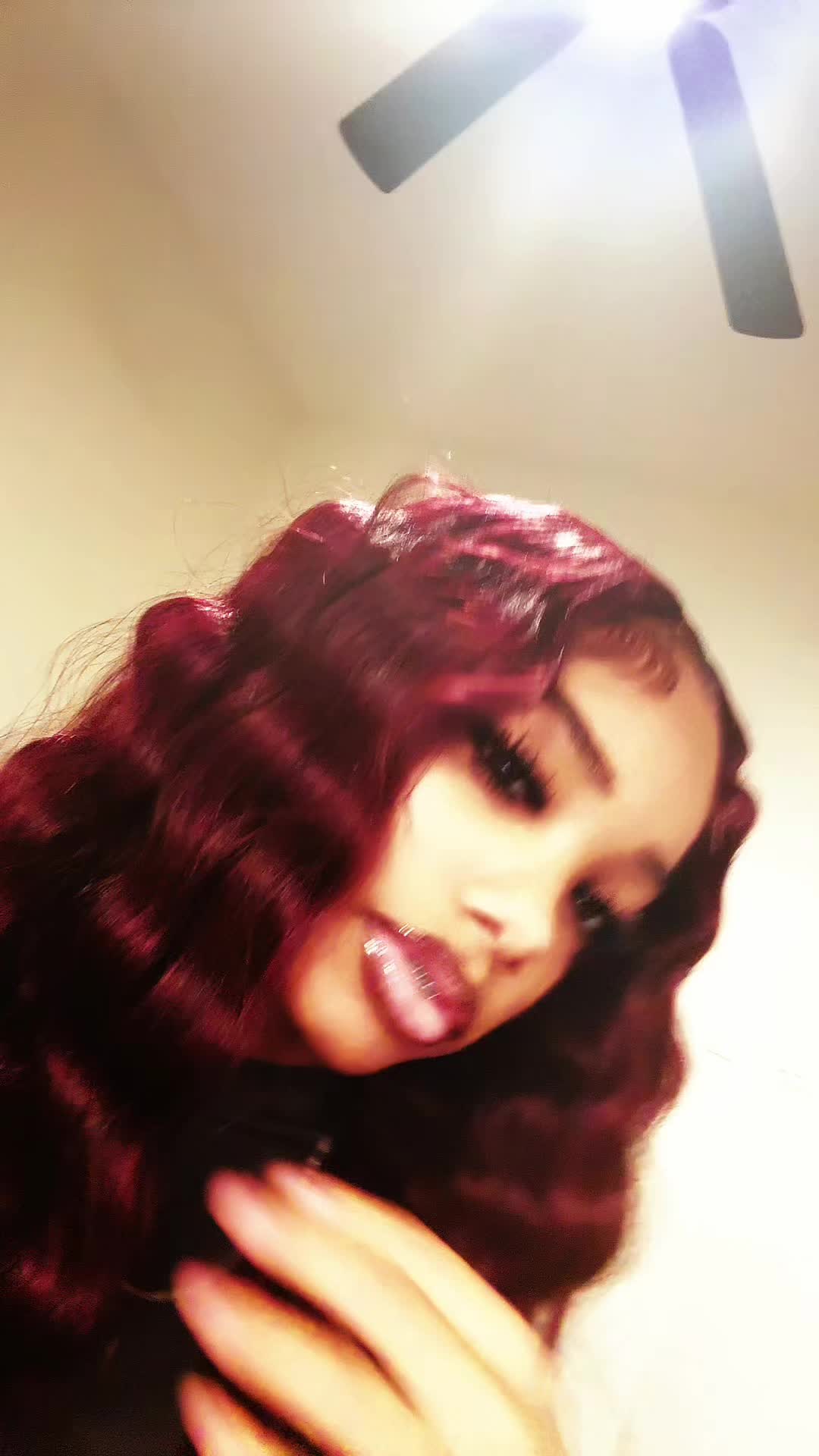 @𝐤𝐦𝐨𝐧𝐞𝐲