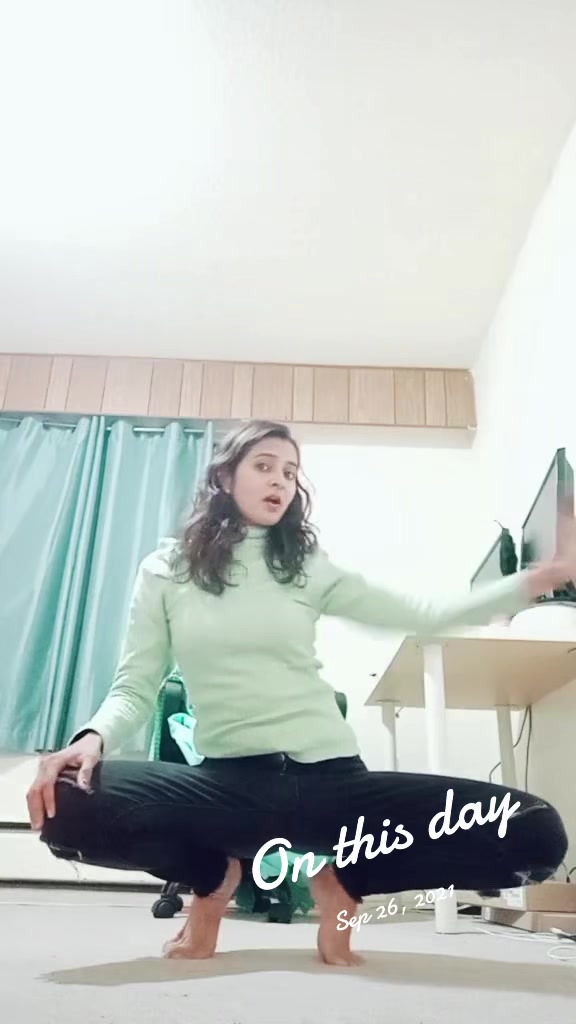 @(nidhzazz) Dr. Nidhi Joshi