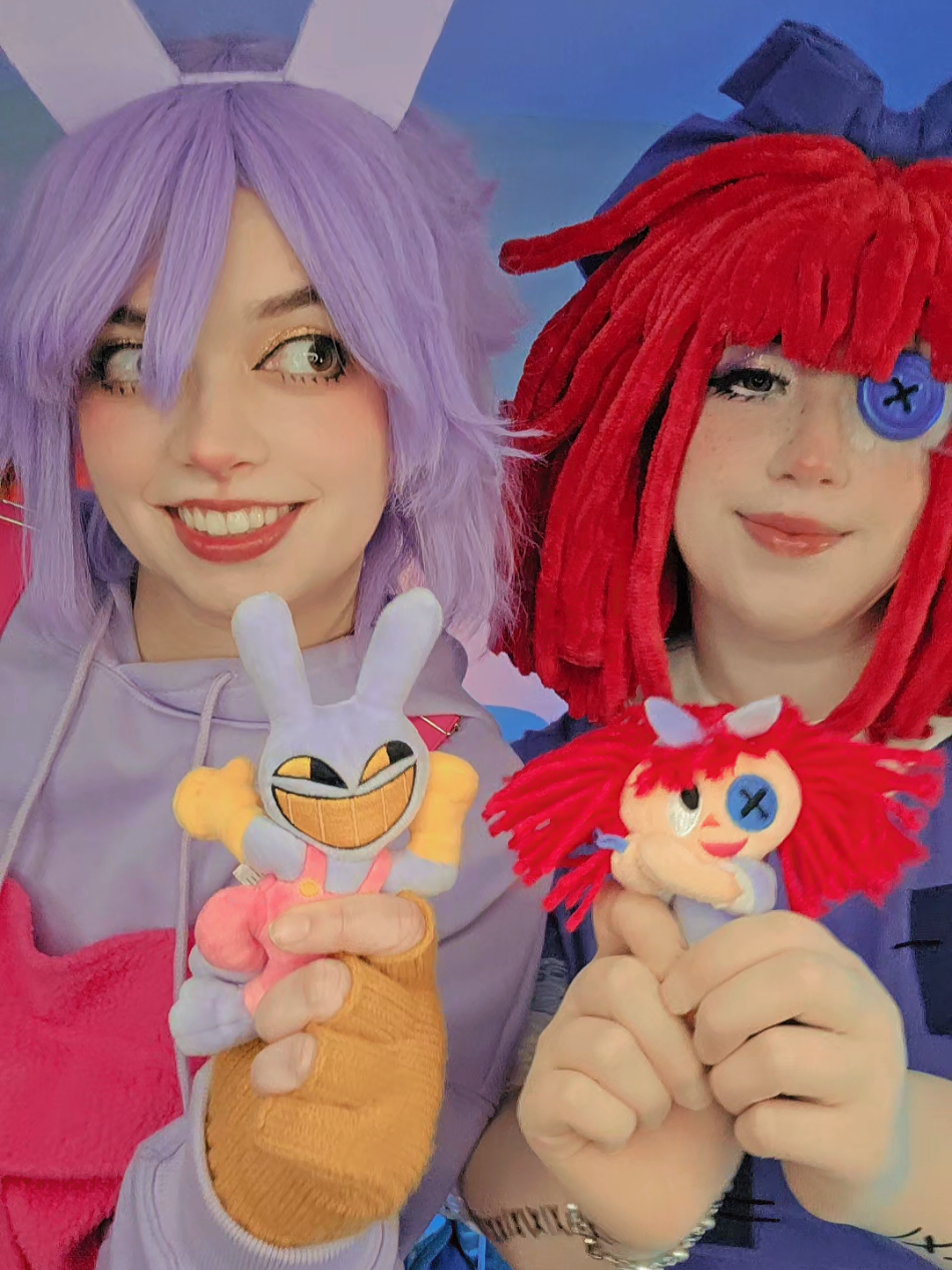 @ʙᴜɴɴɪ 🐇 🔜 Momocon