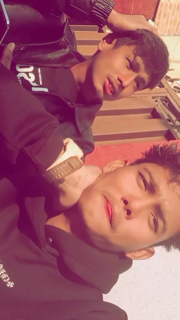 @Vikuuhh🪽