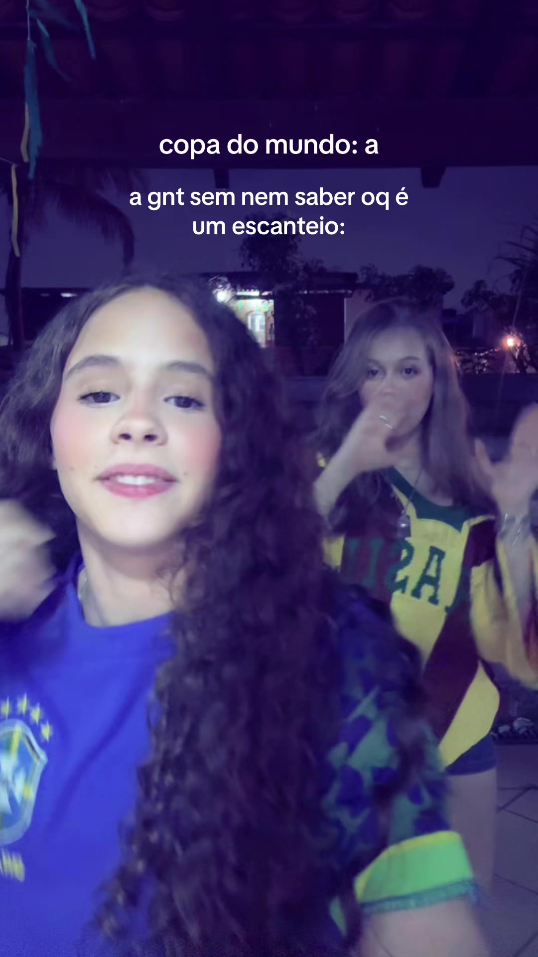 @Laís