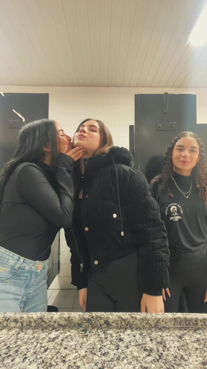 @𝓑𝓮𝓵𝓵𝓪
