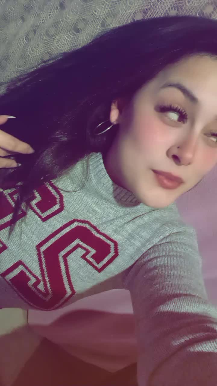 @Miickaa💜🏳️&zwj;🌈