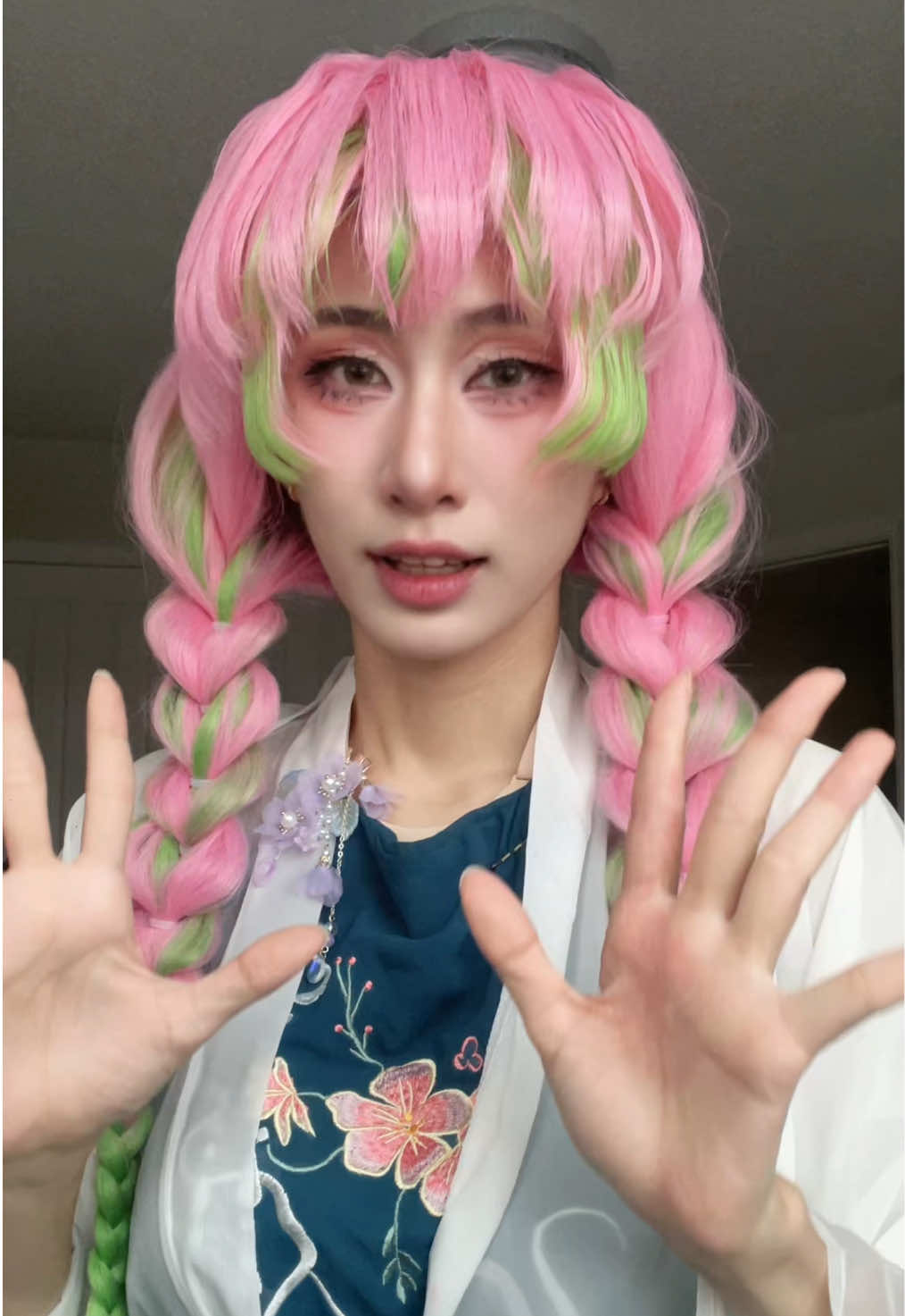 @Angel ˚✧ Cosplayer