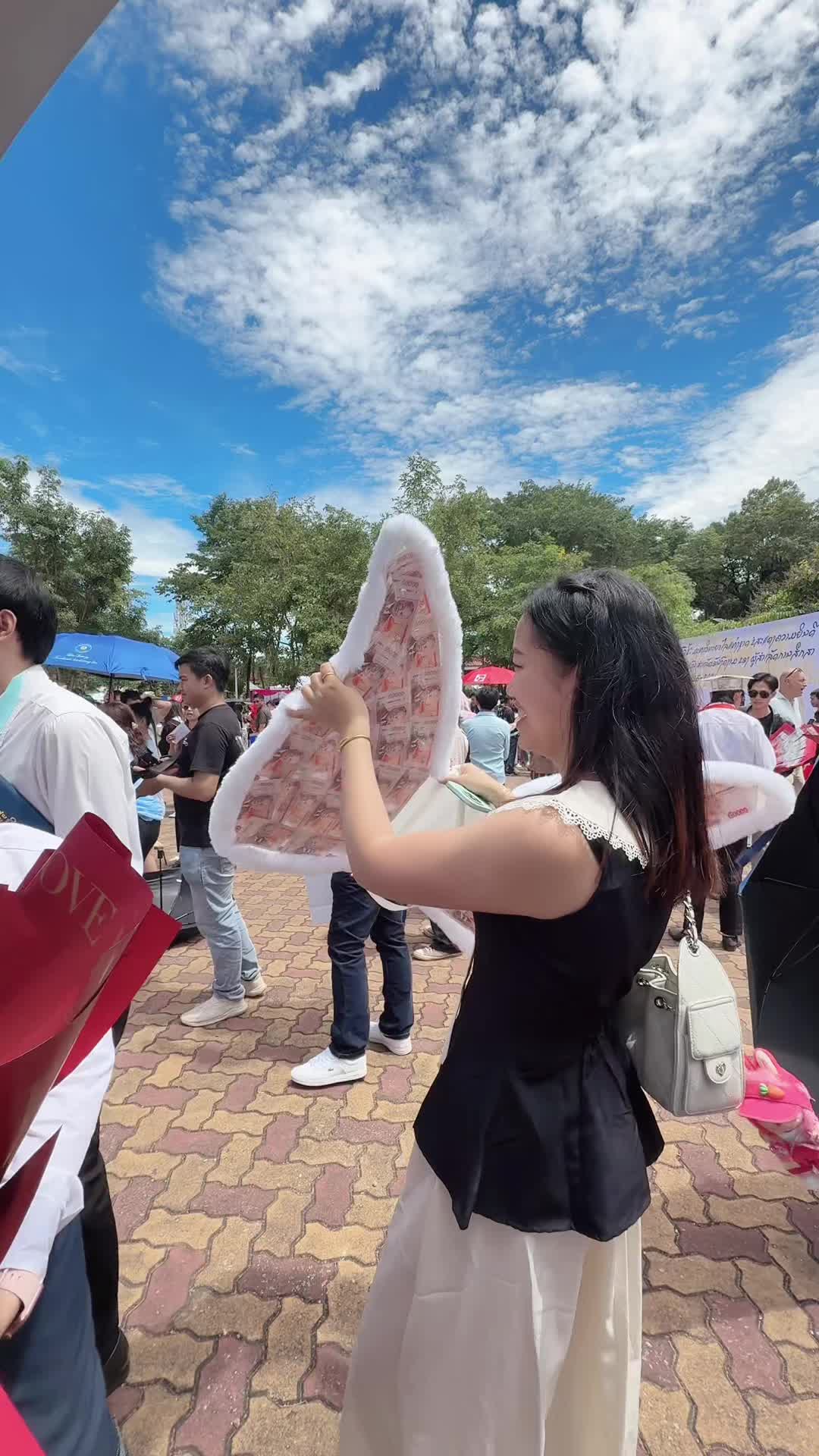 @Bobby🦋🦄~~
