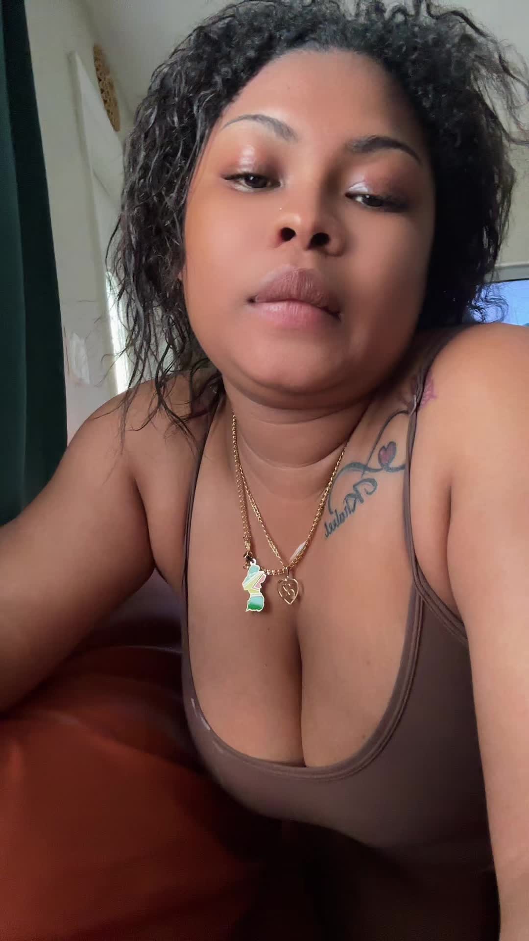 @kristelhafeez