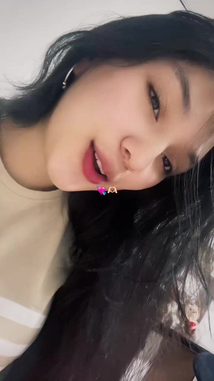 @Ximena C. 🤍