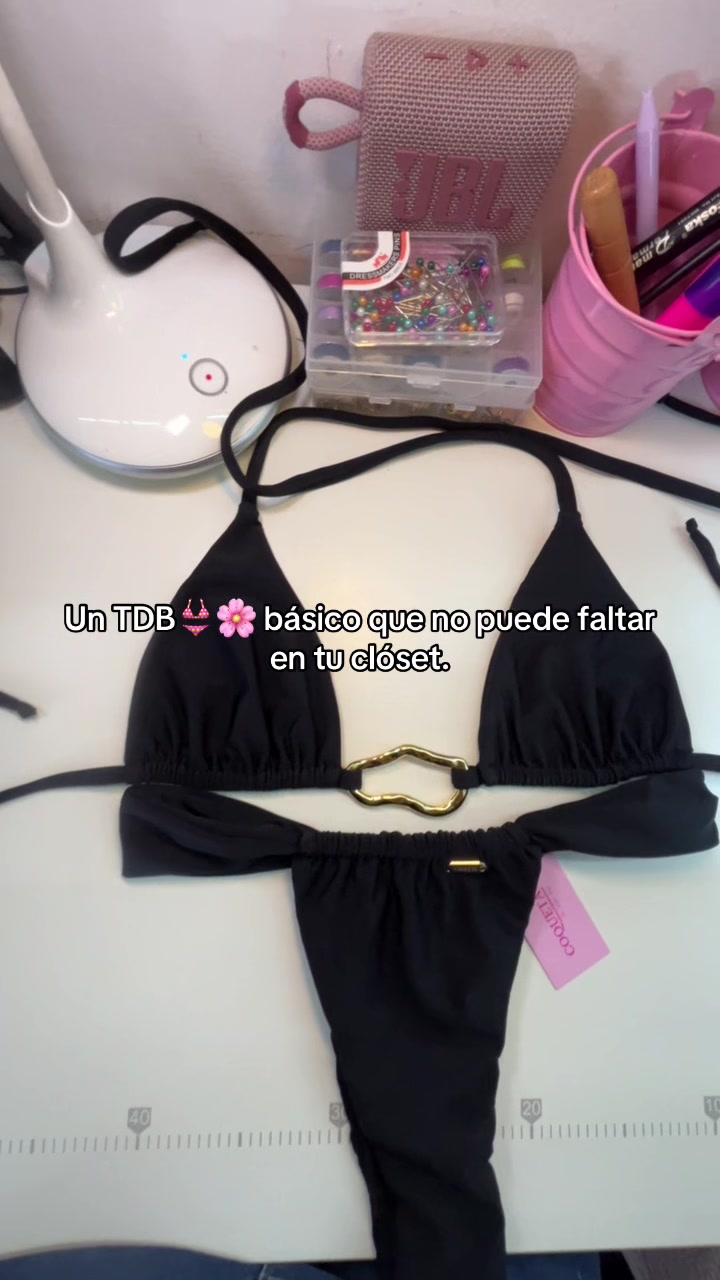 @Coquetaswimsuit