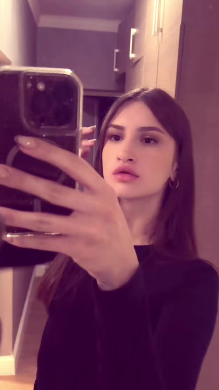 @𝐸𝒮