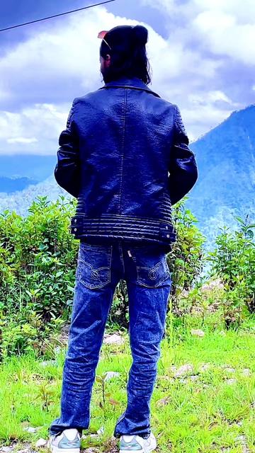 @Alone 🤔🤔🤔🤔
