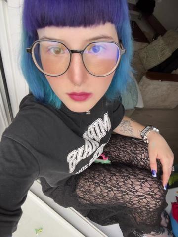@Molli🫂